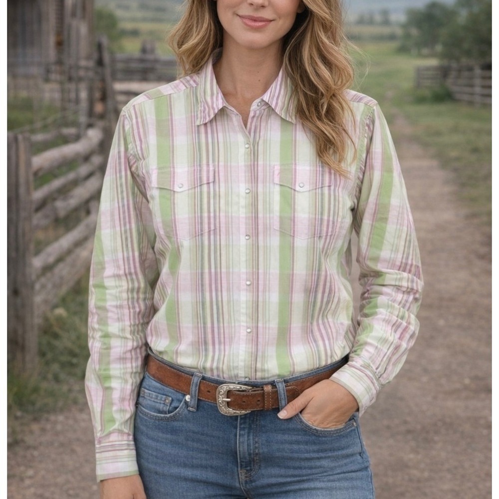 AURA by Wrangler Womens L Shirt Pearl Snap Long Sleeve Country Western Spandex